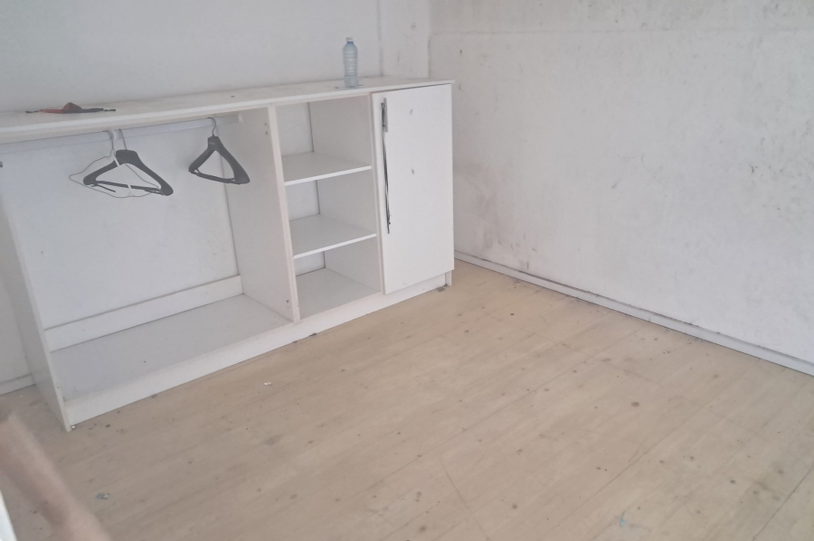 To Let 1 Bedroom Property for Rent in Maitland Western Cape